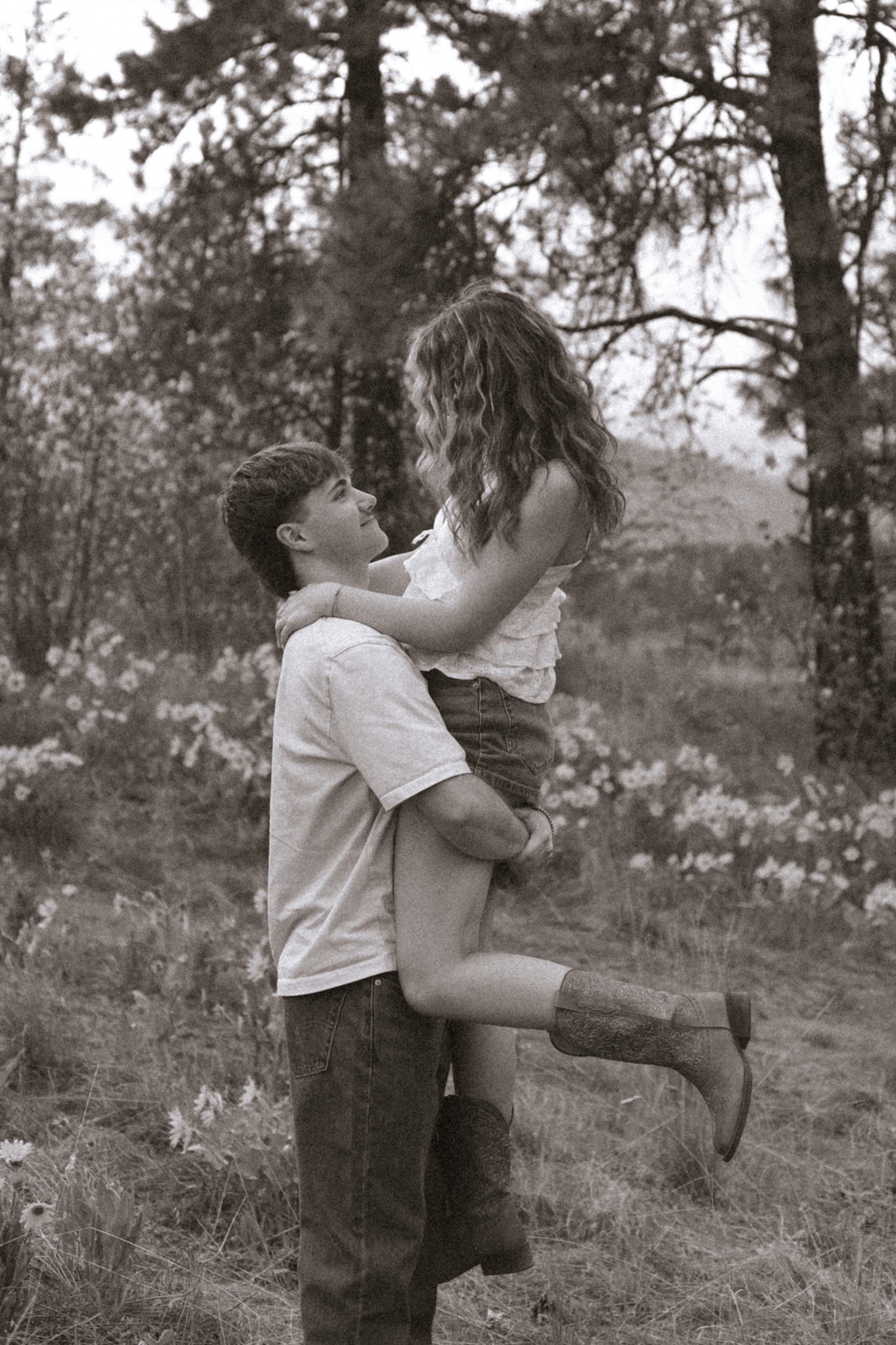 Couple doing lift - Kelowna