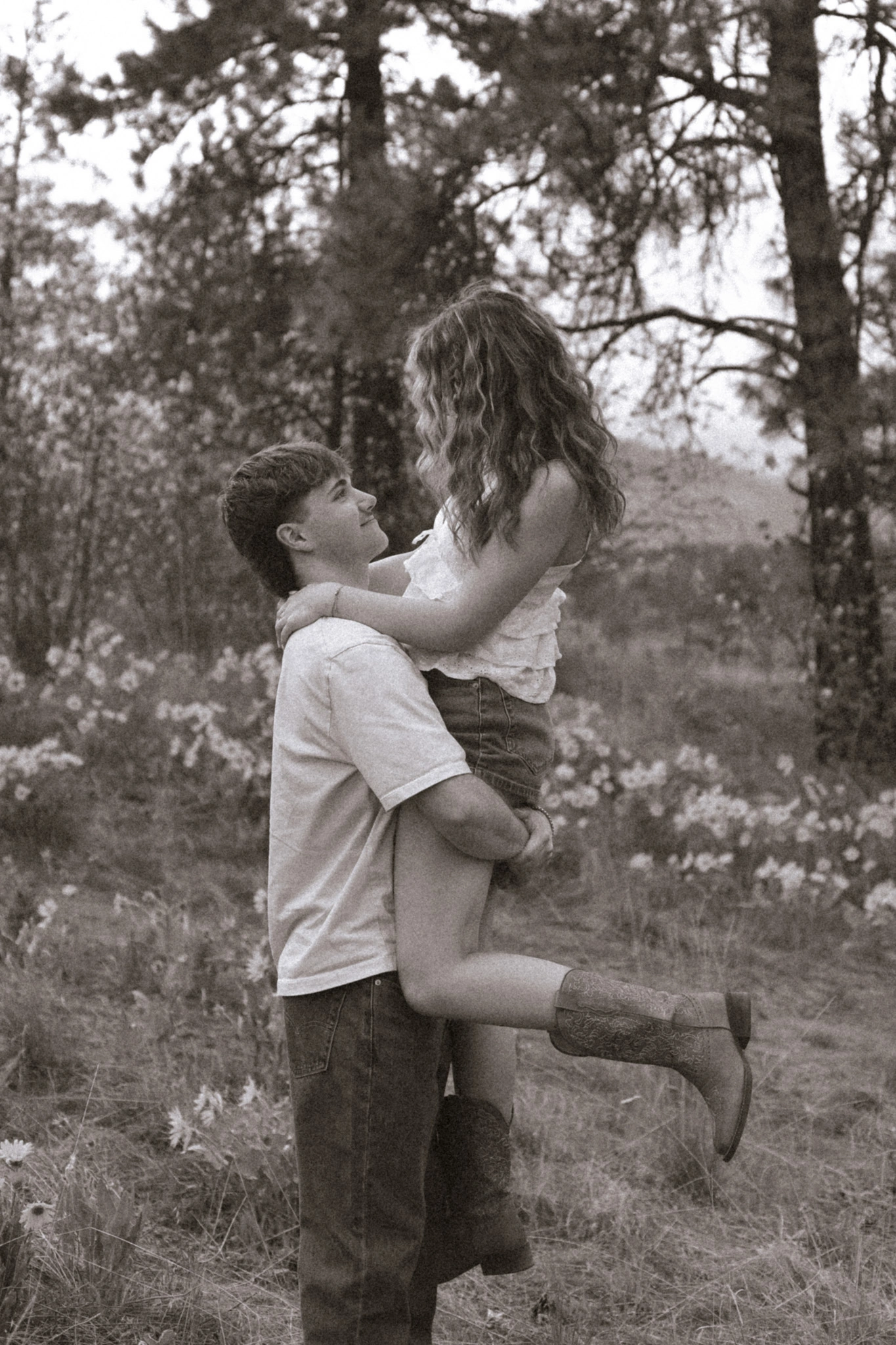 Couple doing lift - Kelowna