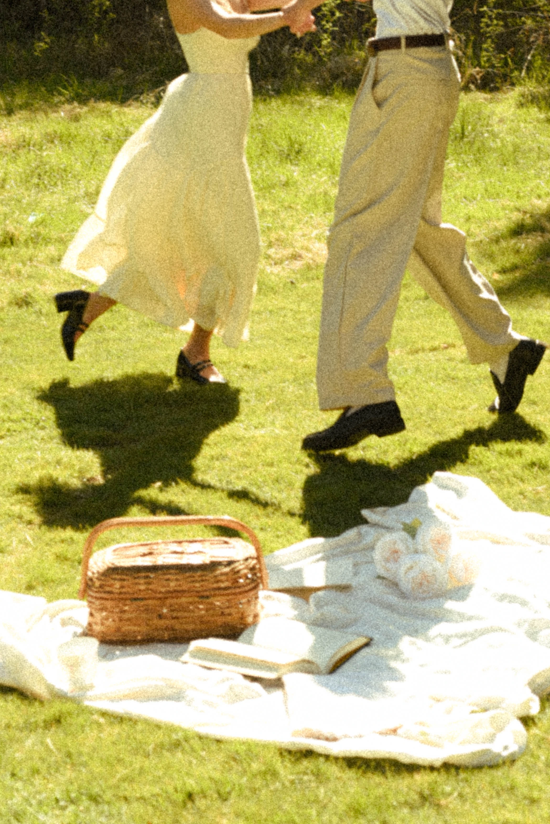People dancing 